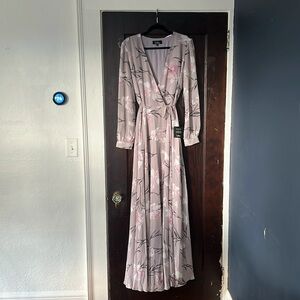NWT Lulu’s Dusty Floral Print Loving You Long Sleeve Wrap Maxi Dress in Size L
